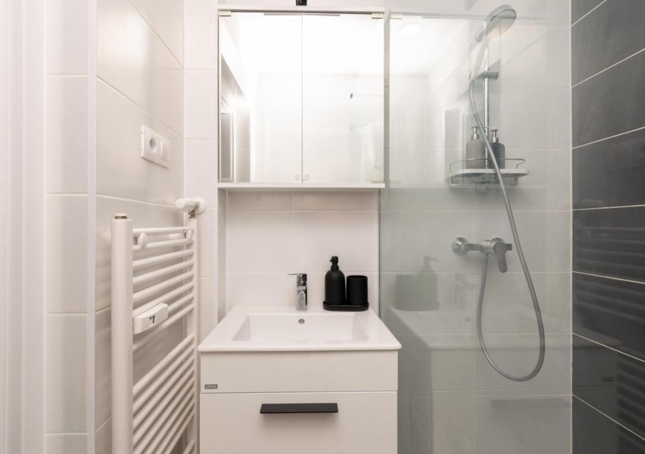 Stadium Apartment บราติสลาวา ภายนอก รูปภาพ